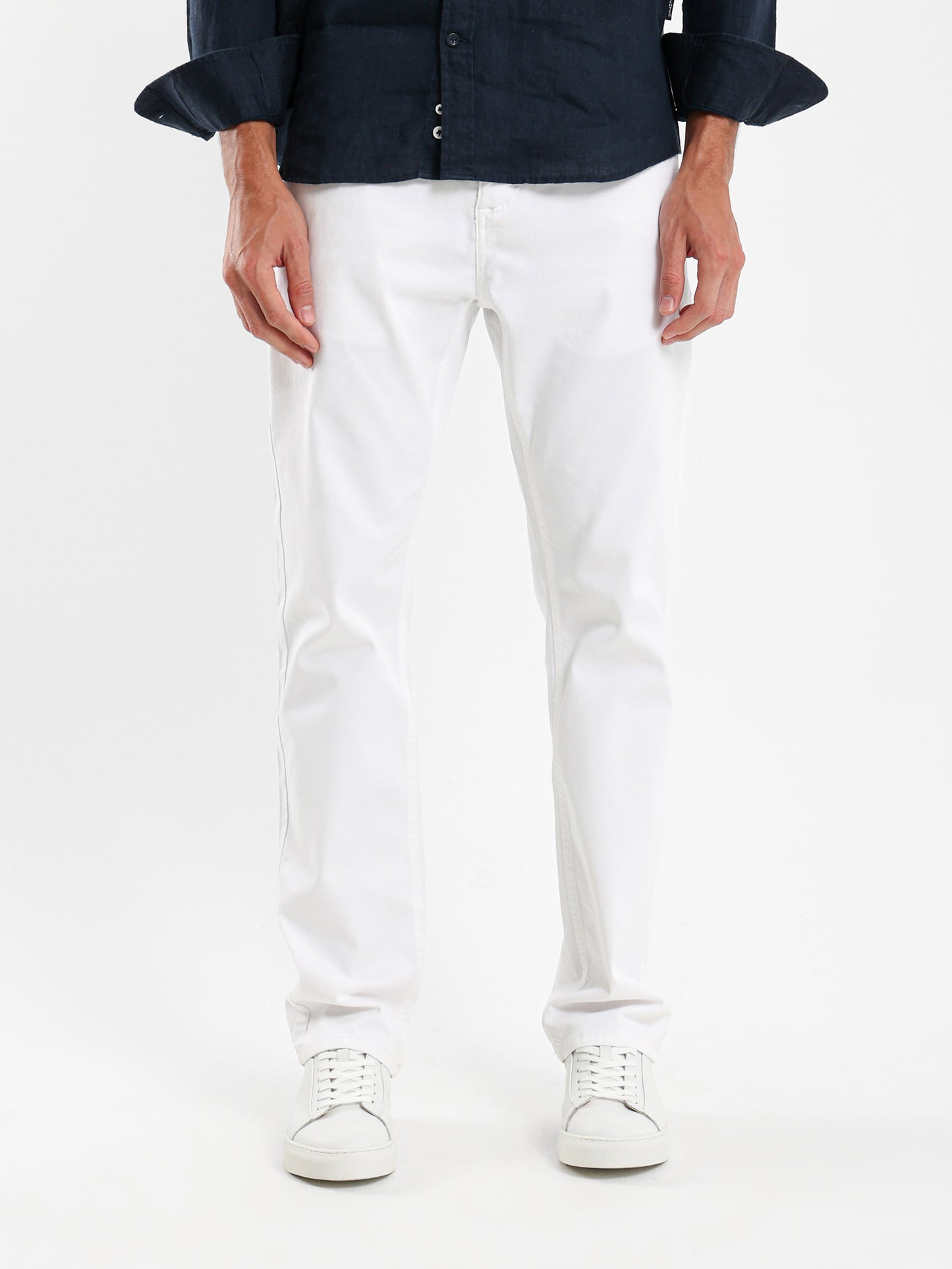 Modern Fit Casual Pants